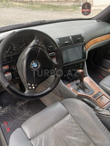BMW 523-8