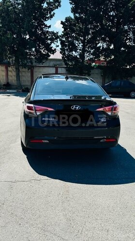 Hyundai Sonata-2