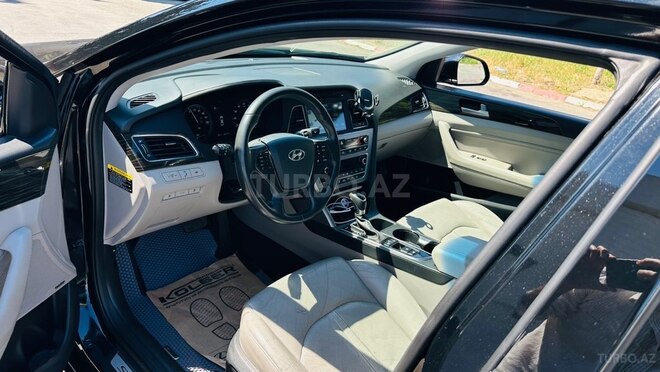 Hyundai Sonata-5