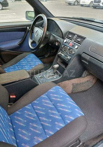Mercedes C 220-10