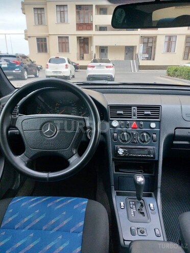 Mercedes C 220-9