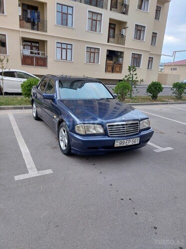 Mercedes C 220-2