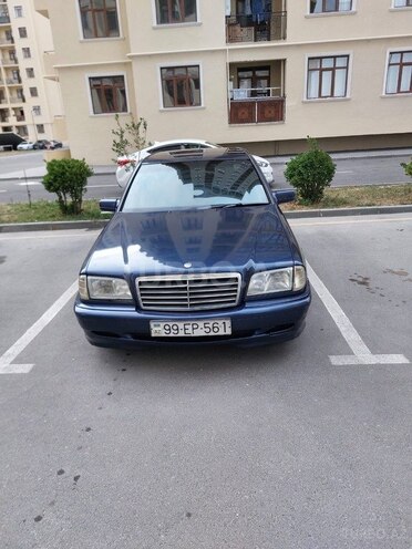Mercedes C 220-1