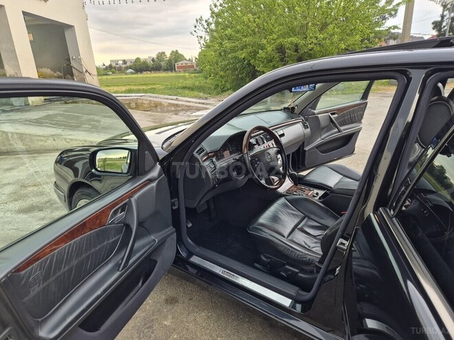 Mercedes E 240-10