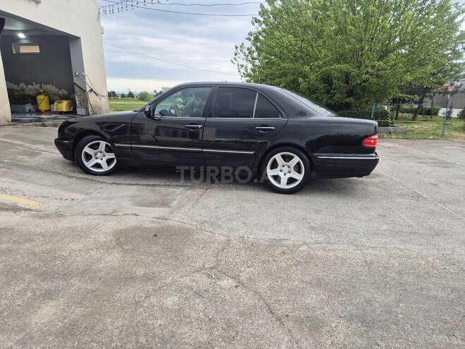 Mercedes E 240-12