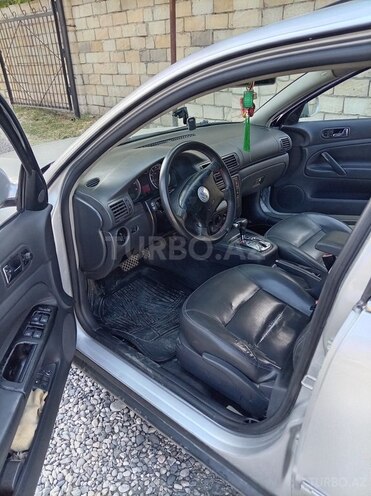 Volkswagen Passat-6