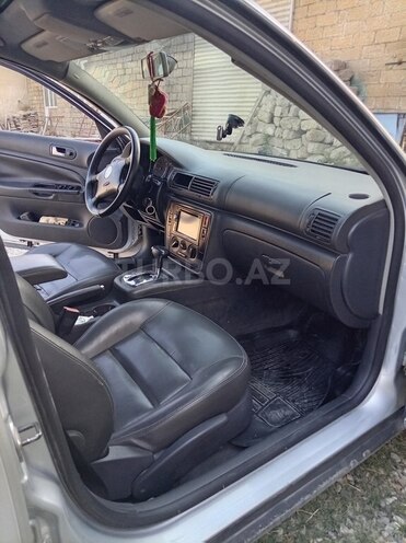 Volkswagen Passat-5