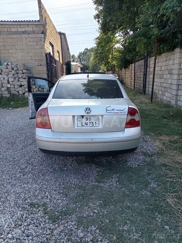 Volkswagen Passat-4
