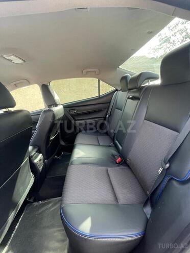 Toyota Corolla-4