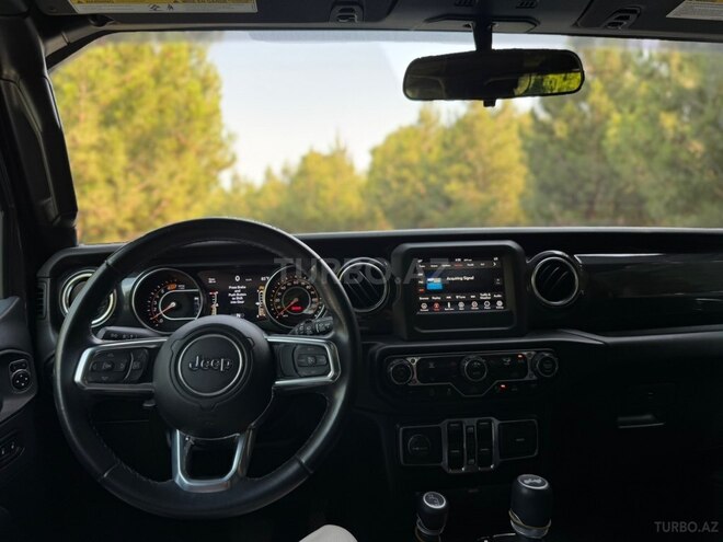 Jeep Wrangler-13