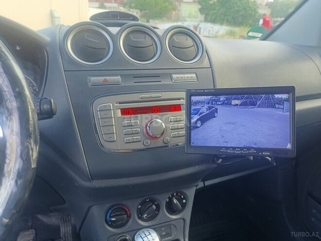 Ford Tourneo Connect-7