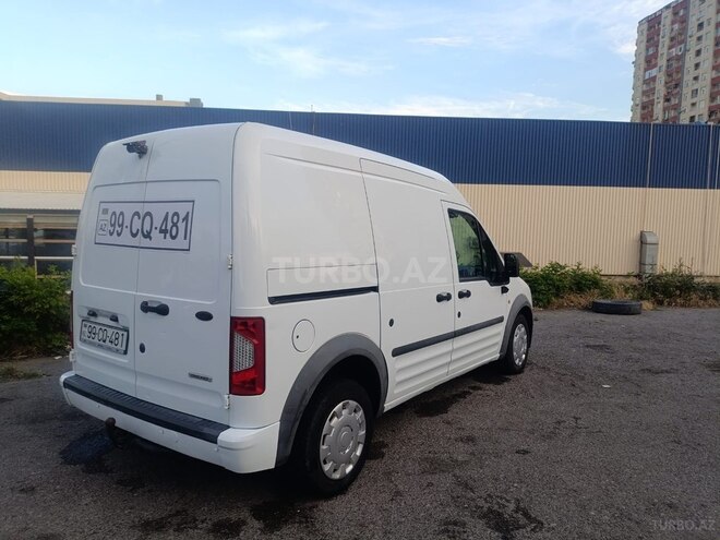 Ford Tourneo Connect-10