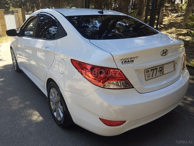 Hyundai Accent-6