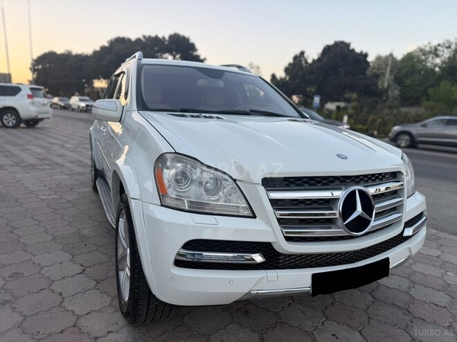 Mercedes GL 550 4MATIC-3