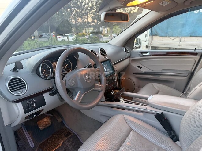 Mercedes GL 550 4MATIC-7