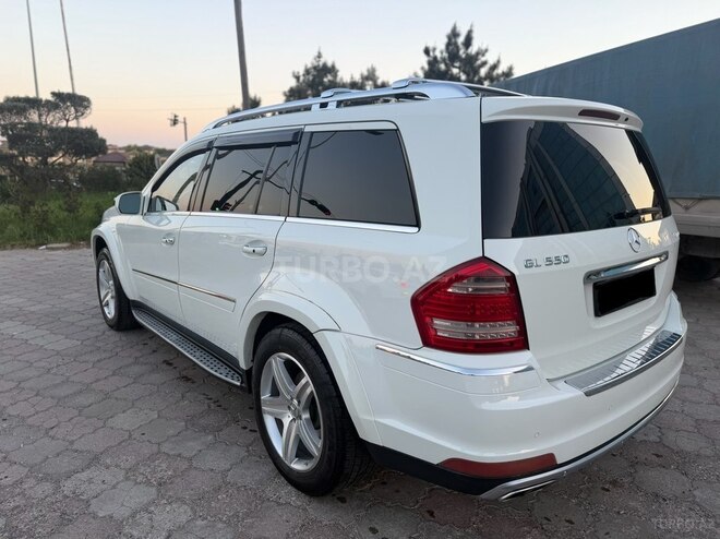 Mercedes GL 550 4MATIC-6