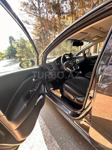 Kia Rio-11