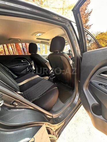 Kia Rio-5