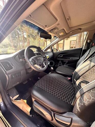 Kia Rio-13