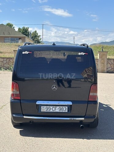Mercedes V 220-6