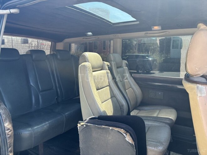 Mercedes V 220-13