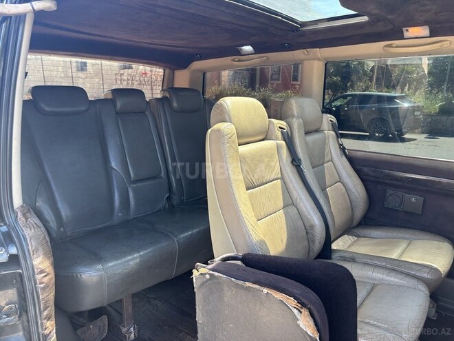 Mercedes V 220-12