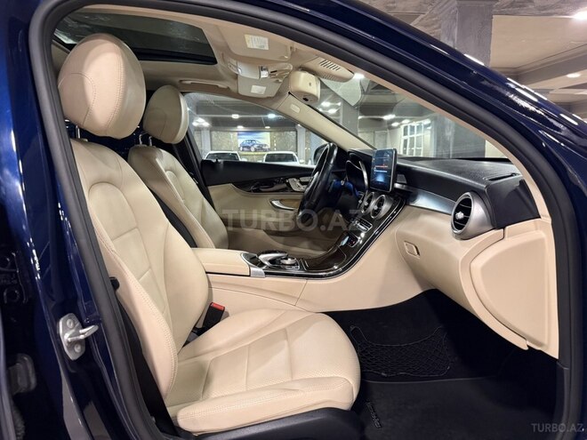 Mercedes C 300 4MATIC-11
