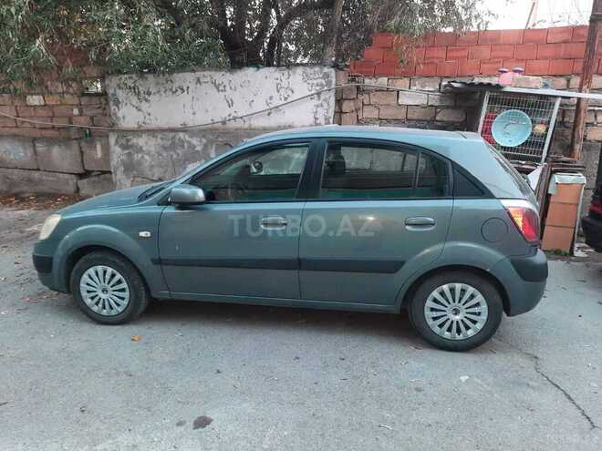 Kia Rio-5