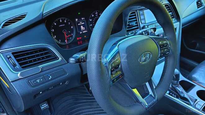 Hyundai Sonata-4
