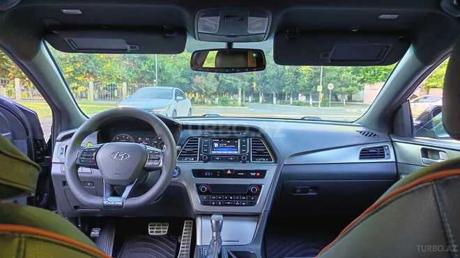 Hyundai Sonata-6