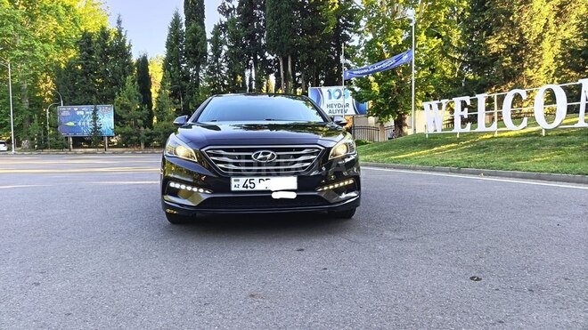 Hyundai Sonata-1