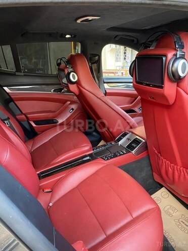 Porsche Panamera GTS-11