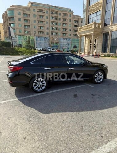 Hyundai Sonata-2