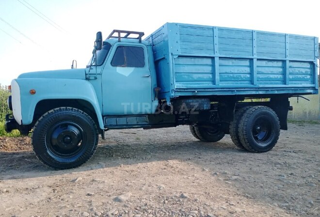 GAZ 53-12