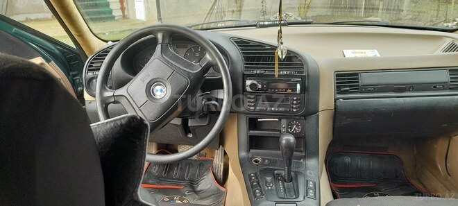 BMW 318-4