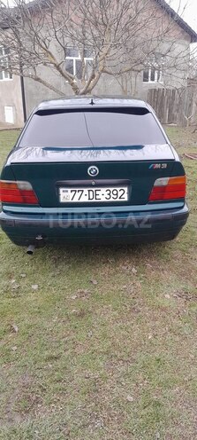 BMW 318-2