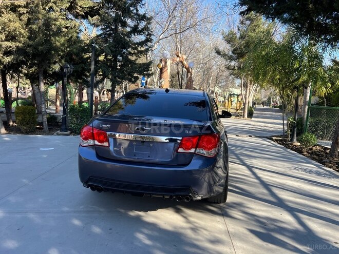 Chevrolet Cruze-14