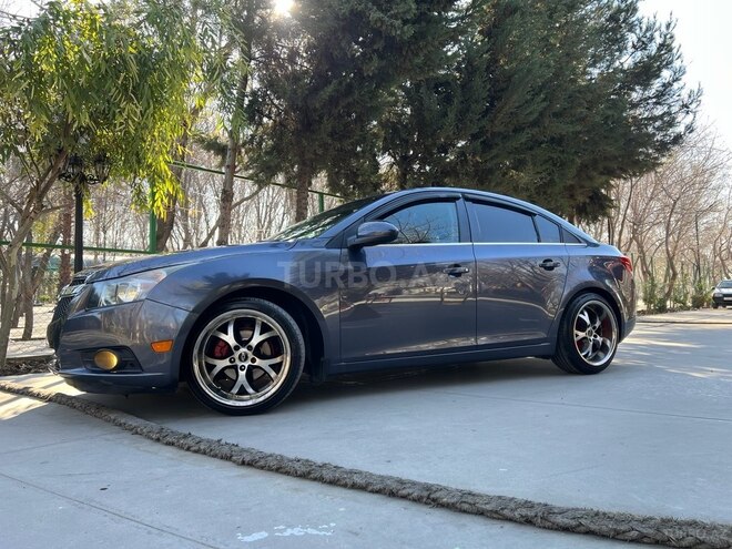 Chevrolet Cruze-17