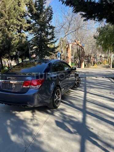Chevrolet Cruze-15