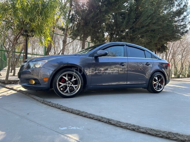 Chevrolet Cruze-18
