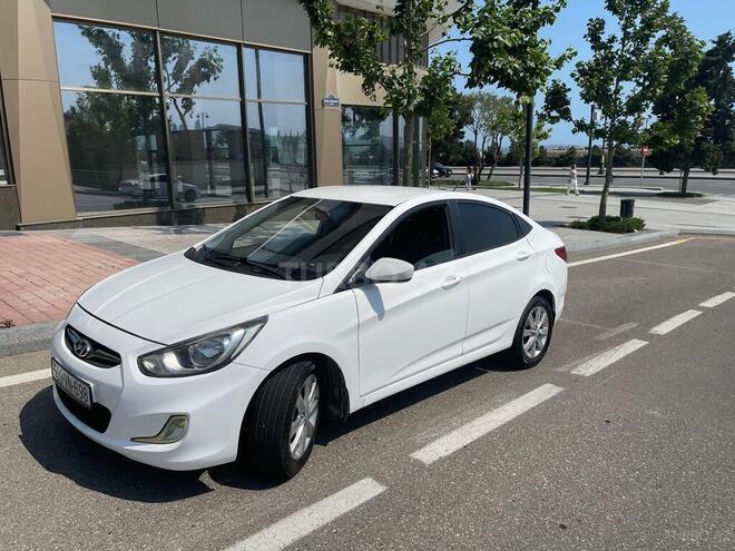 Hyundai Accent-6