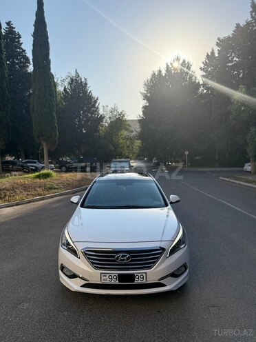 Hyundai Sonata-1