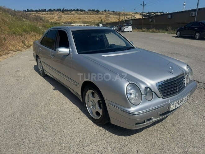 Mercedes E 270-2