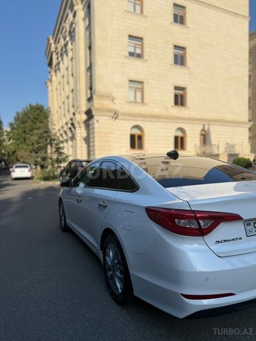 Hyundai Sonata-5