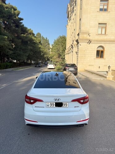 Hyundai Sonata-2
