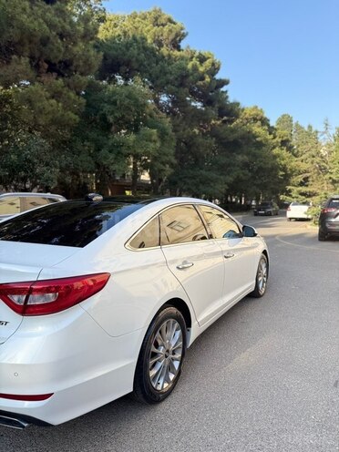 Hyundai Sonata-4
