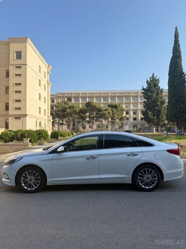 Hyundai Sonata-6