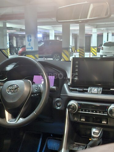 Toyota RAV4-6
