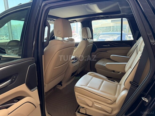 Cadillac Escalade-7
