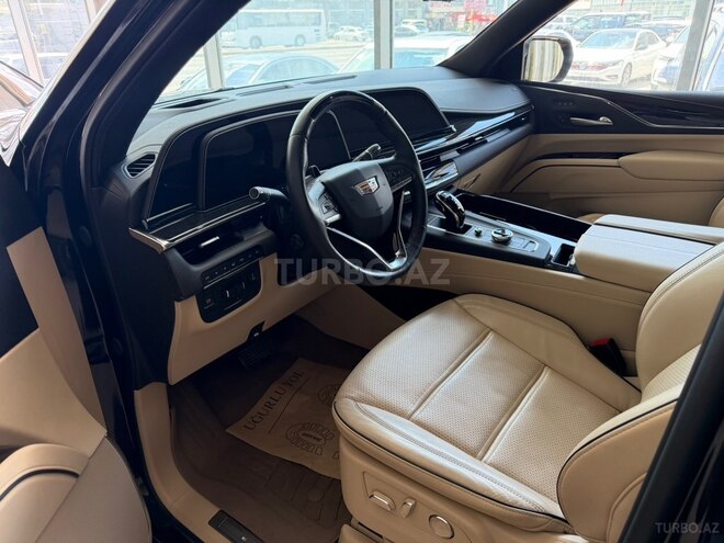 Cadillac Escalade-4